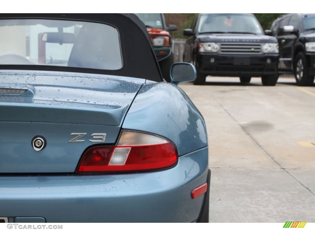 2002 Z3 3.0i Roadster - Atlanta Blue Metallic / Beige photo #7