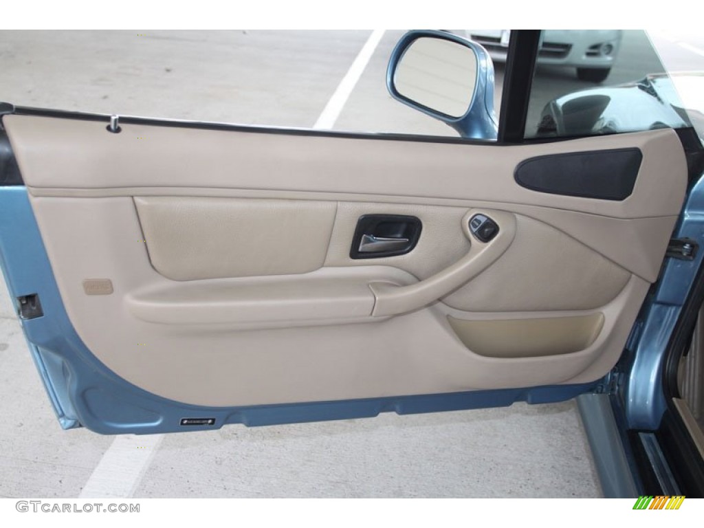 2002 BMW Z3 3.0i Roadster Door Panel Photos