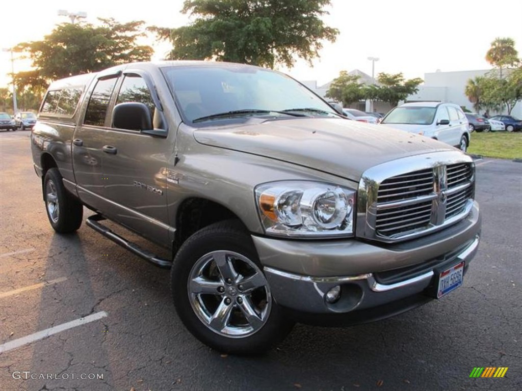 2007 Ram 1500 Big Horn Edition Quad Cab 4x4 - Light Khaki Metallic / Khaki Beige photo #1