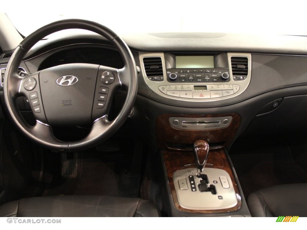 2009 Hyundai Genesis 3.8 Sedan Dashboard Photos
