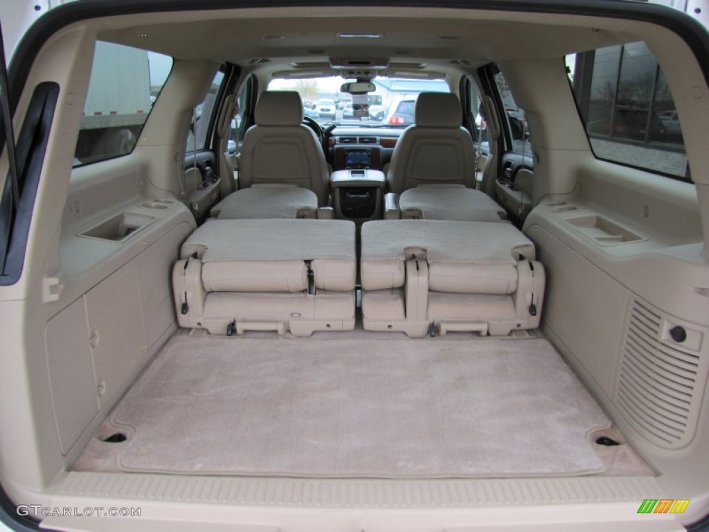 2008 Chevrolet Suburban 1500 LTZ 4x4 Trunk Photo #56065853