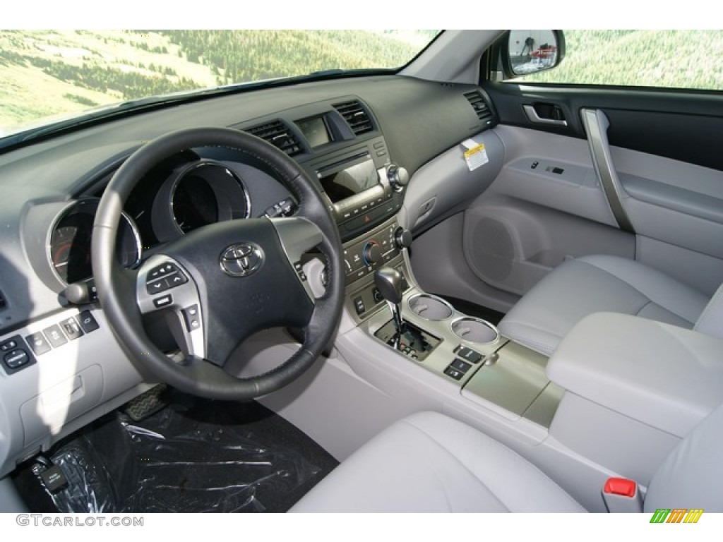 Ash Interior 2012 Toyota Highlander SE 4WD Photo #56068730