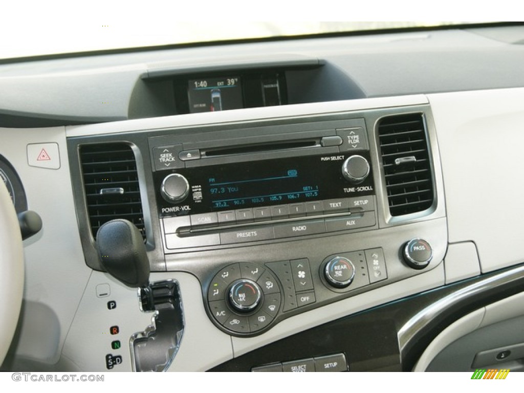 2012 Toyota Sienna LE AWD Controls Photo #56068952