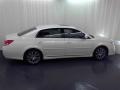 Blizzard White Pearl - Avalon Limited Photo No. 4