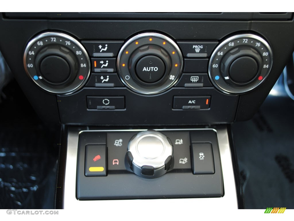 2011 Land Rover LR2 HSE Controls Photo #56071346