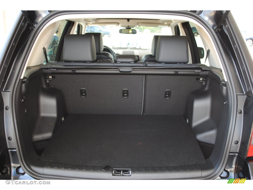 2011 Land Rover LR2 HSE Trunk Photo #56071527