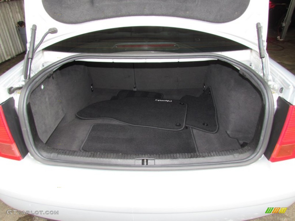 2000 Volkswagen Passat GLS V6 Sedan Trunk Photo #56072909