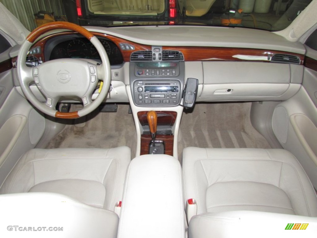 2005 Cadillac DeVille DTS Cashmere Dashboard Photo #56074817