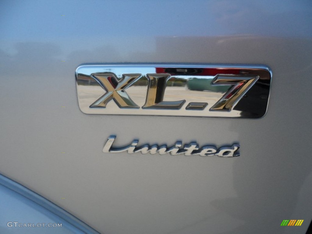 2003 Suzuki XL7 Limited 4x4 Marks and Logos Photos
