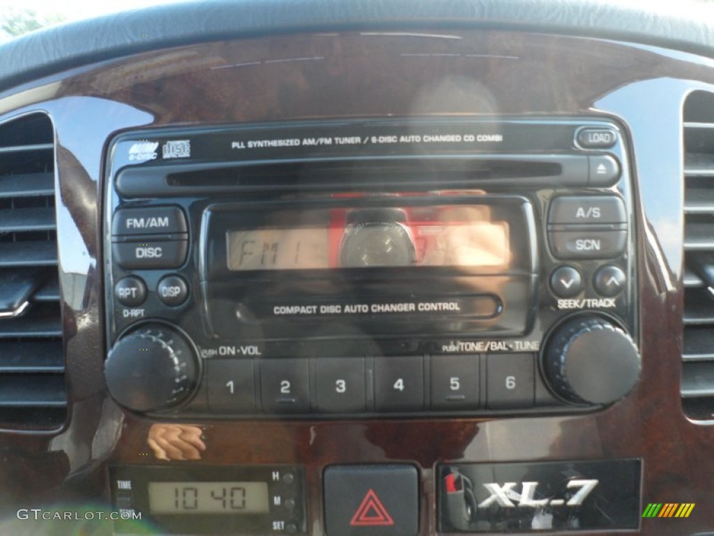 2003 Suzuki XL7 Limited 4x4 Audio System Photos