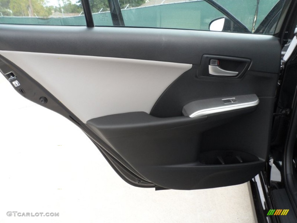 2012 Toyota Camry SE V6 Black/Ash Door Panel Photo #56077979