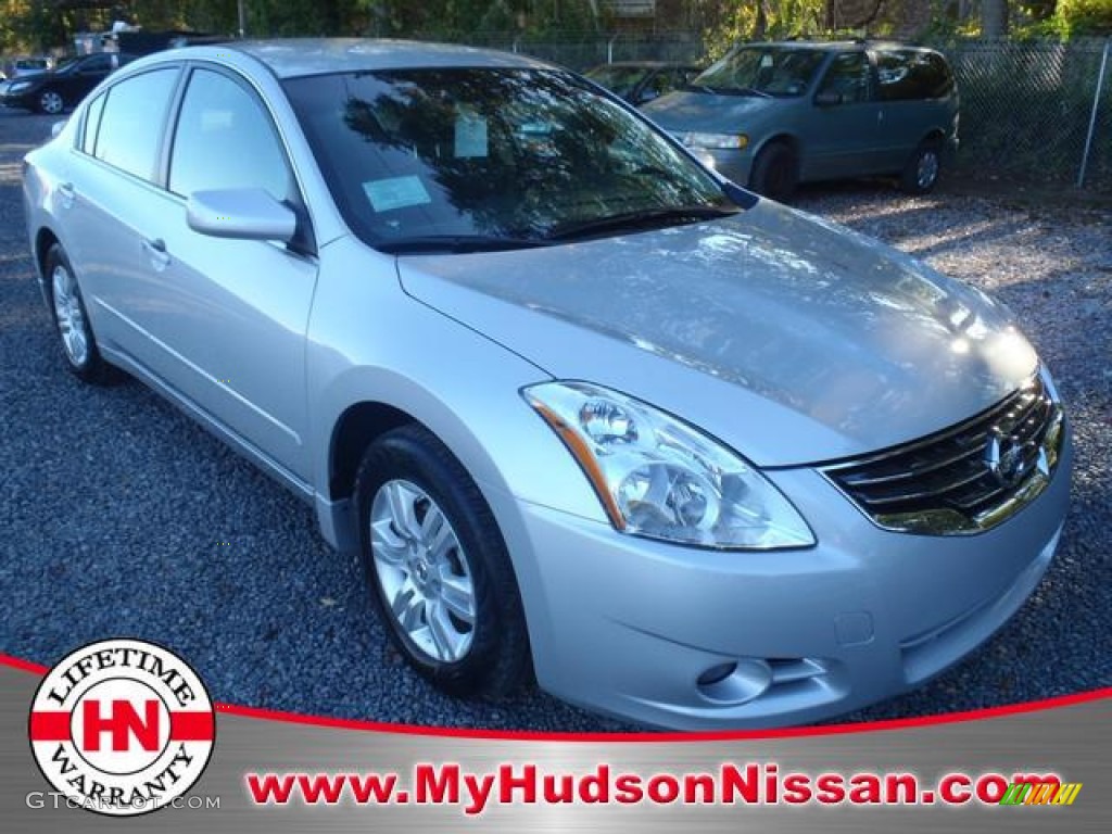 Brilliant Silver Nissan Altima