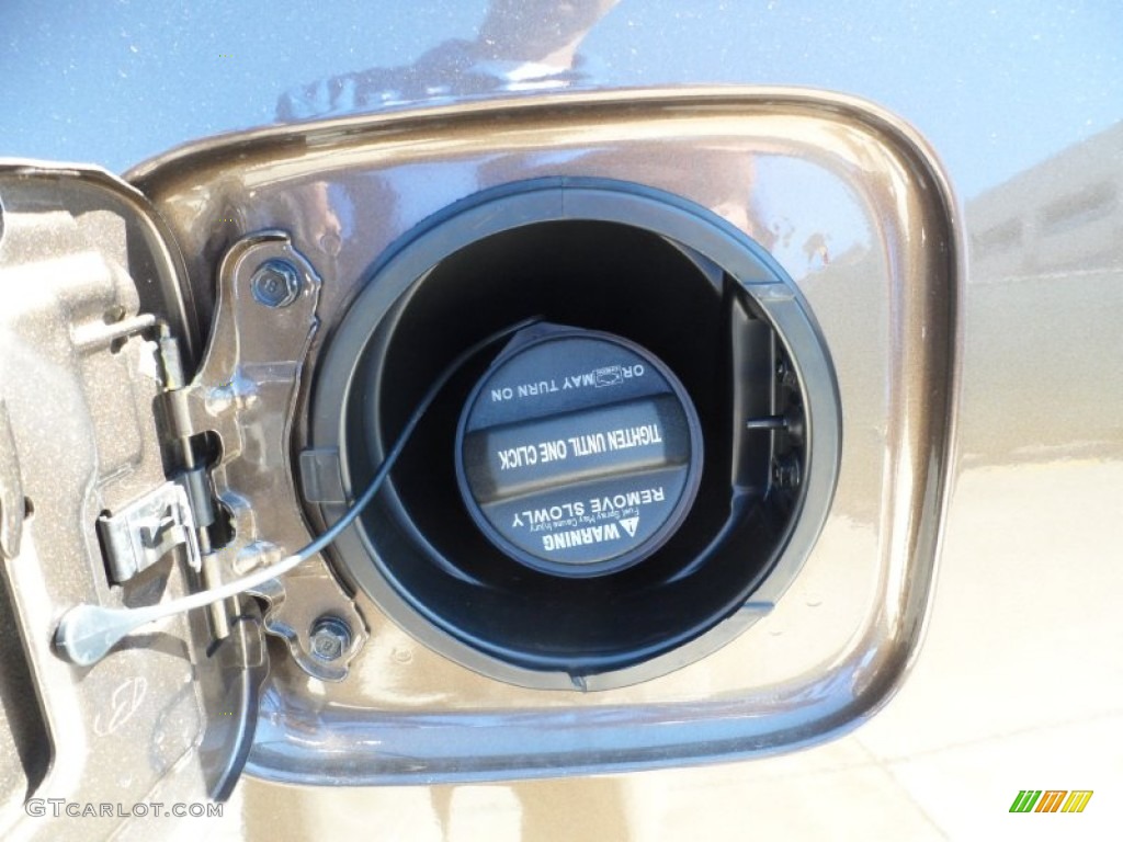2012 Hyundai Veracruz Limited Controls Photo #56079050