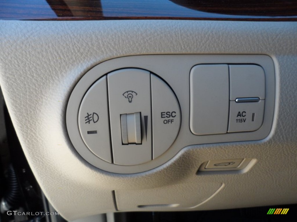 2012 Hyundai Veracruz Limited Controls Photo #56079419