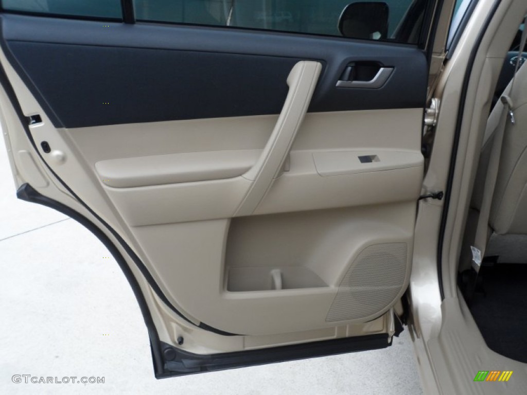 2012 Toyota Highlander V6 Sand Beige Door Panel Photo #56079902