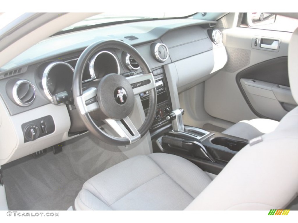 2009 Mustang V6 Coupe - Brilliant Silver Metallic / Light Graphite photo #11