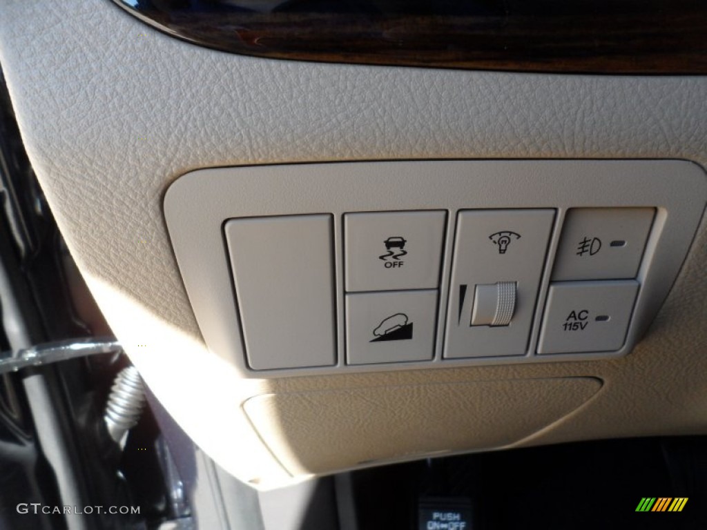 2012 Hyundai Santa Fe Limited V6 Controls Photo #56081867