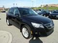 Deep Black Metallic - Tiguan SE 4Motion Photo No. 7