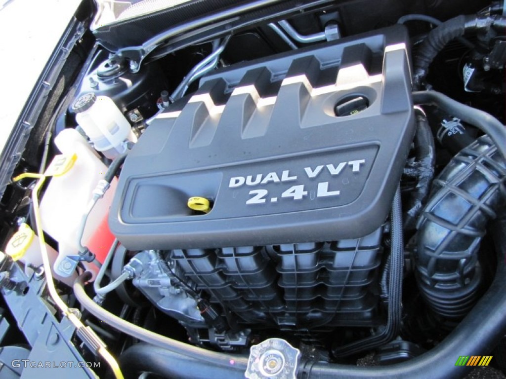 2012 Chrysler 200 Limited Sedan 2.4 Liter DOHC 16-Valve Dual VVT 4 Cylinder Engine Photo #56084975