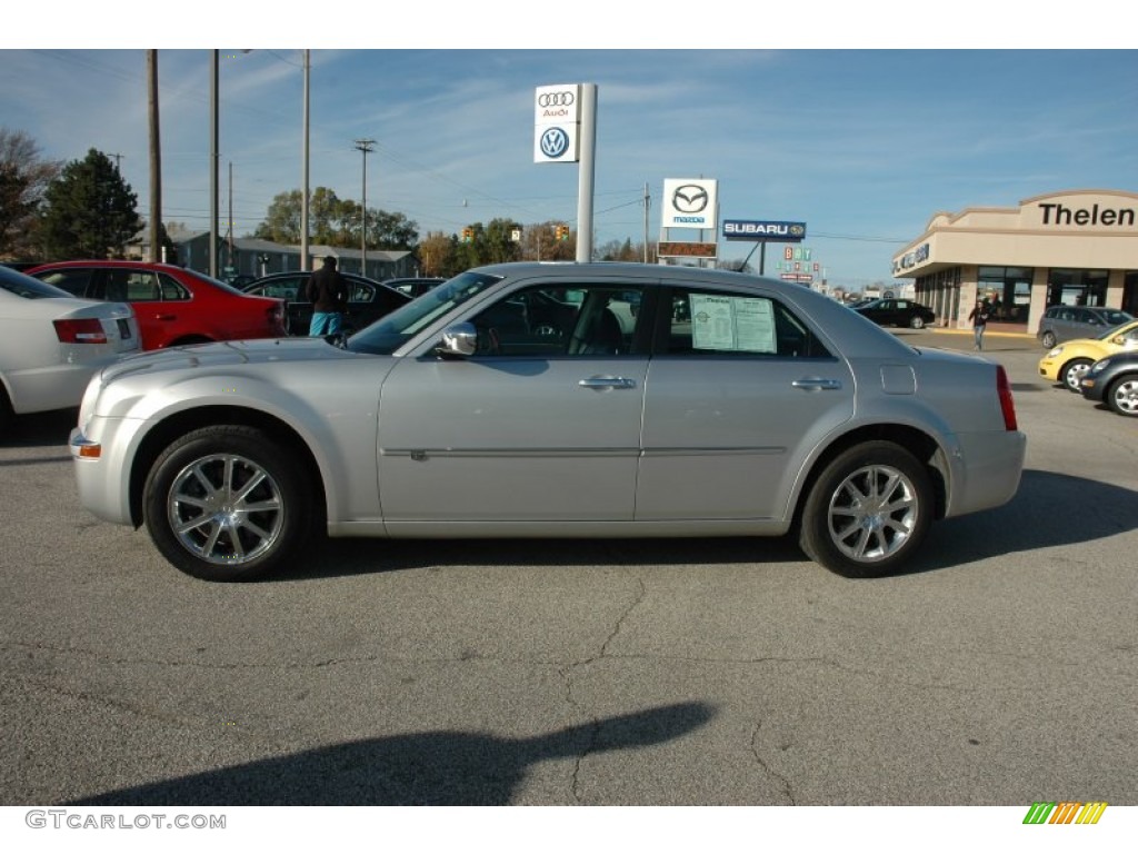 2008 300 C HEMI AWD - Bright Silver Metallic / Dark Slate Gray photo #12