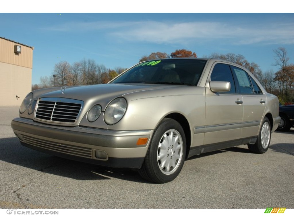 Smoke Silver Metallic 1997 Mercedes-Benz E 320 Sedan Exterior Photo #56090500