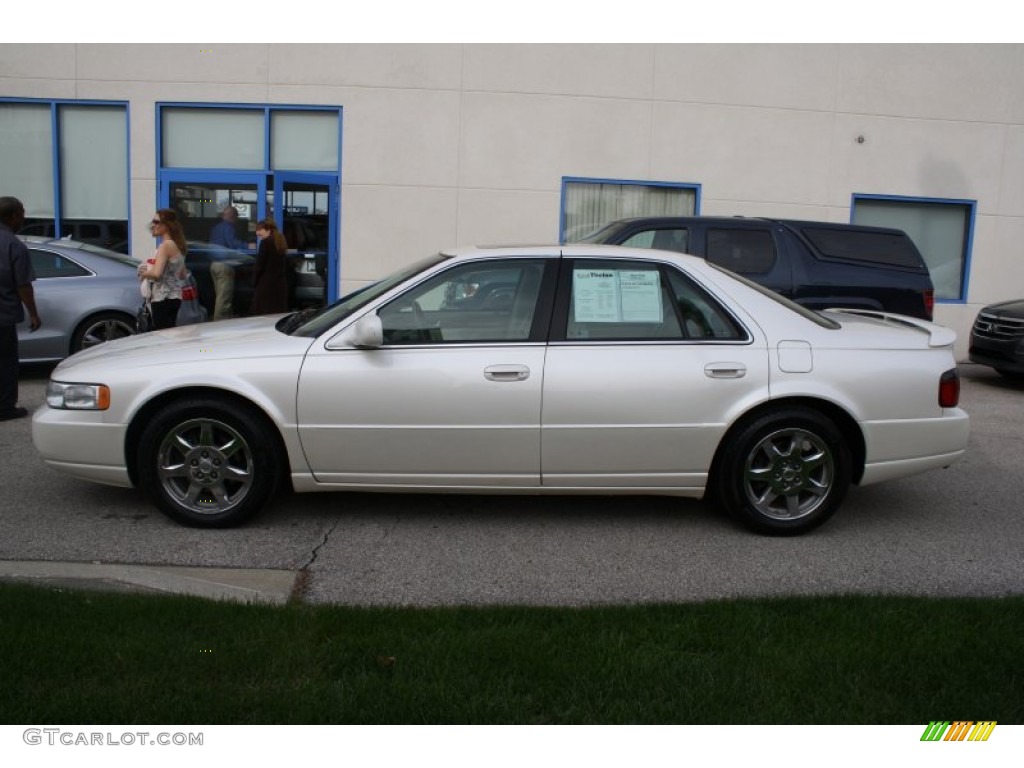 White Diamond 2002 Cadillac Seville STS Exterior Photo #56091345