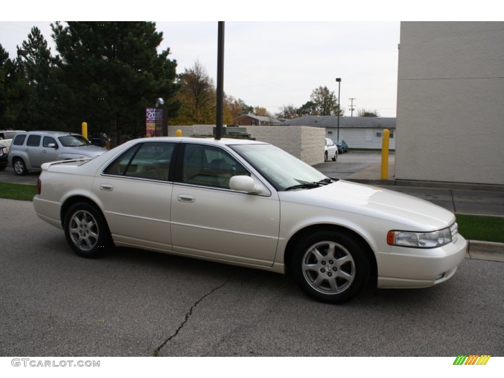 White Diamond 2002 Cadillac Seville STS Exterior Photo #56091353