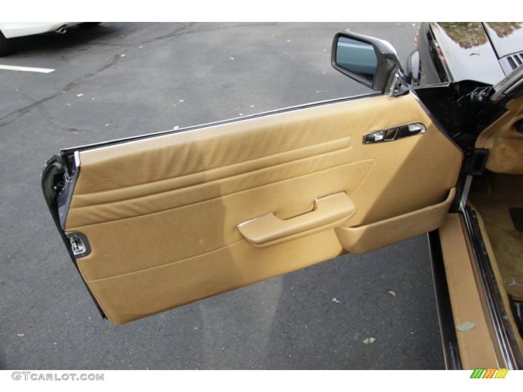 1986 Mercedes-Benz SL Class 560 SL Roadster Palomino Door Panel Photo #56092823