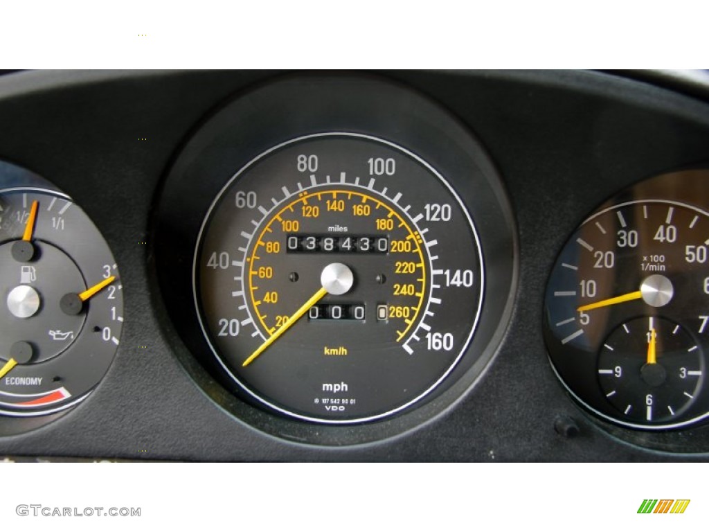 1986 Mercedes-Benz SL Class 560 SL Roadster Gauges Photo #56092841