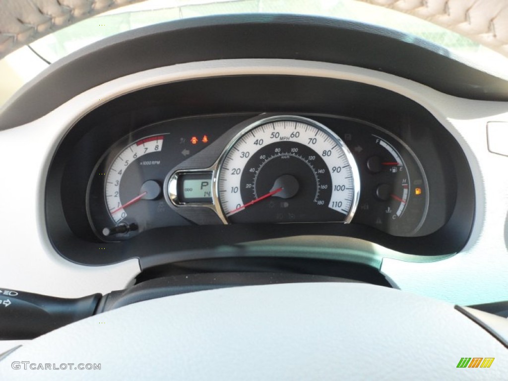 2012 Toyota Sienna SE Gauges Photos