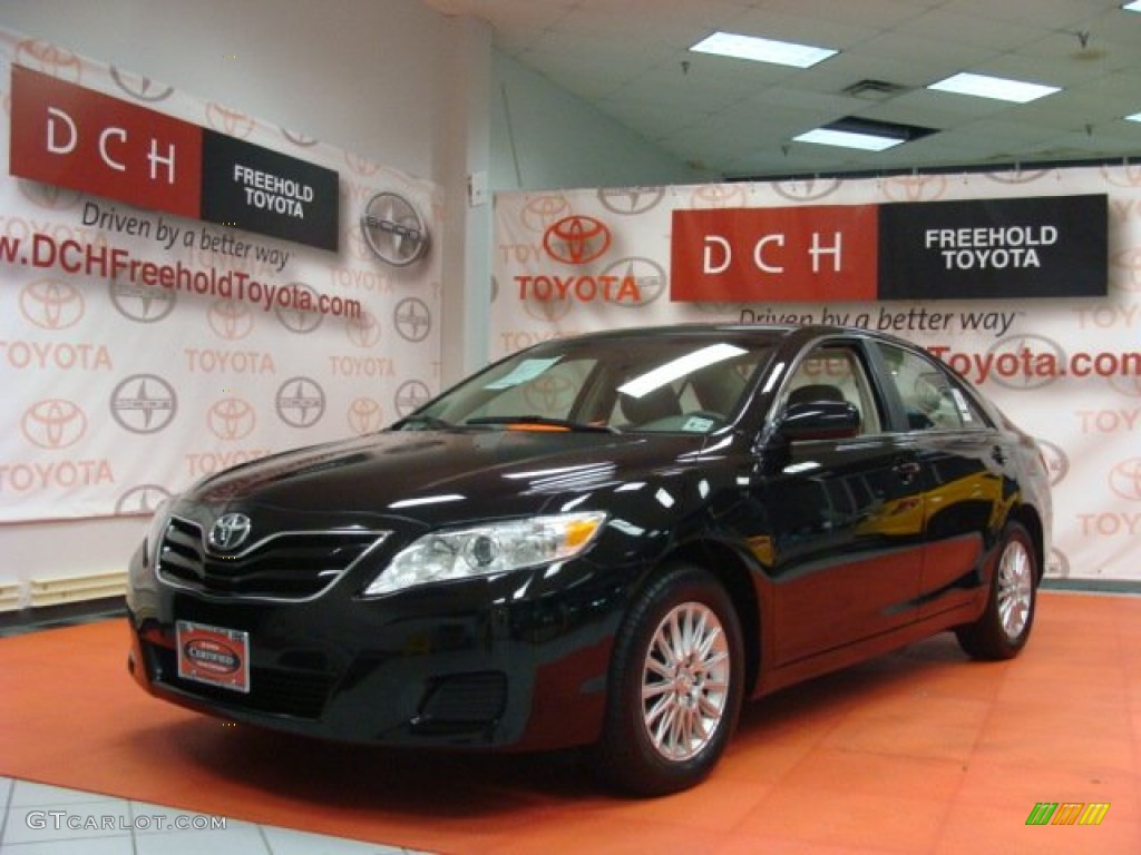 2010 Camry LE V6 - Black / Ash Gray photo #1