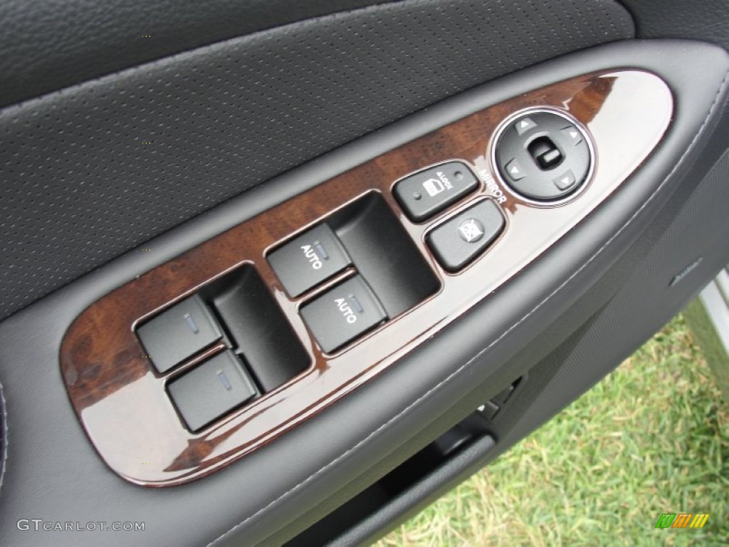 2011 Hyundai Genesis 3.8 Sedan Controls Photo #56096351