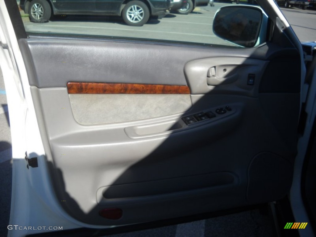 2004 Impala  - White / Medium Gray photo #8