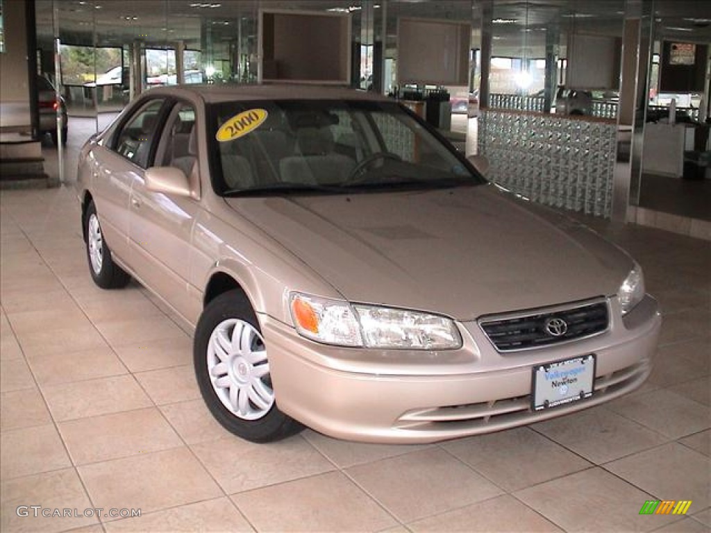 2000 Camry LE - Cashmere Beige Metallic / Oak photo #1