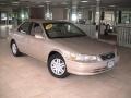 2000 Cashmere Beige Metallic Toyota Camry LE  photo #2