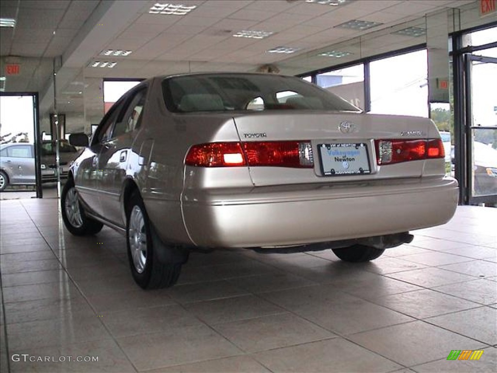 2000 Camry LE - Cashmere Beige Metallic / Oak photo #33