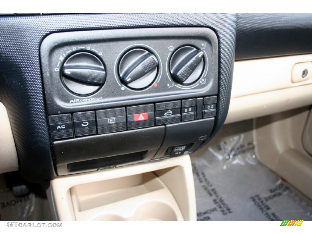 2001 Volkswagen Cabrio GLX Controls Photos