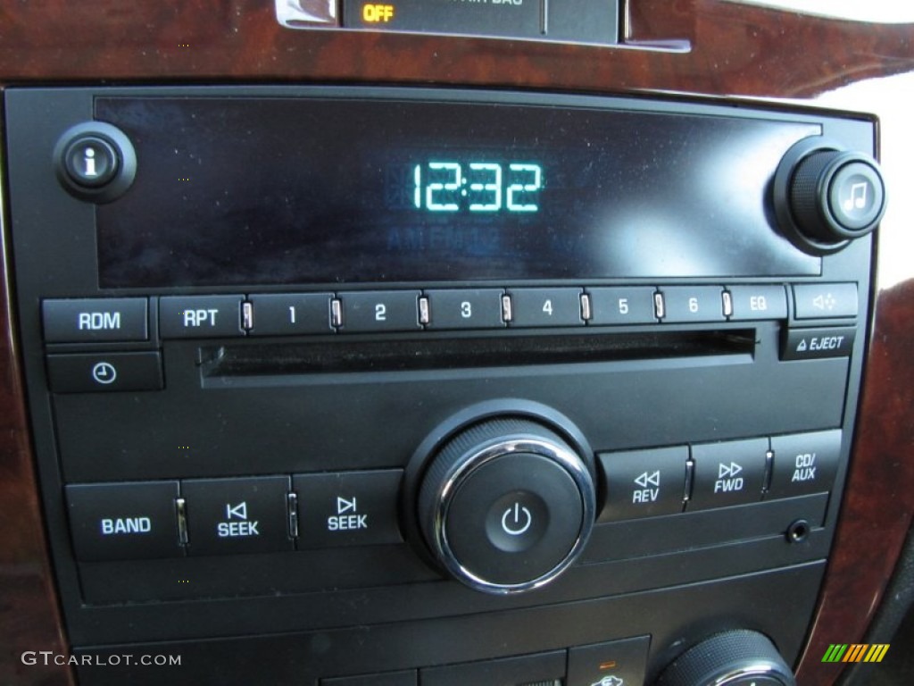 2010 Impala LS - Black / Ebony photo #22