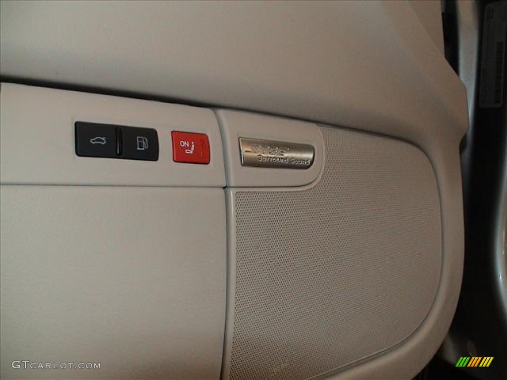 2009 Audi A8 L 4.2 quattro Audio System Photo #56103479