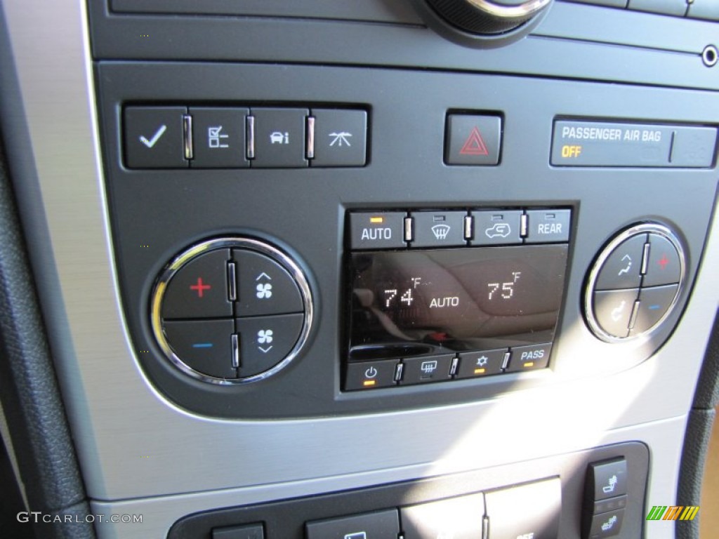 2012 GMC Acadia SLT Controls Photo #56104409