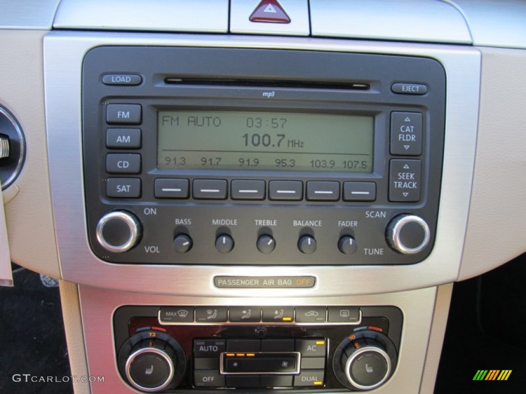 2009 Volkswagen CC VR6 4Motion Audio System Photos