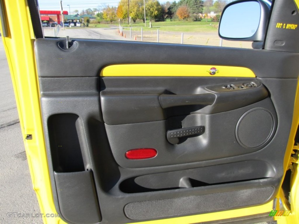 2005 Dodge Ram 1500 SLT Rumble Bee Regular Cab 4x4 Dark Slate Gray Door Panel Photo #56104829