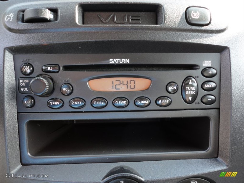 2004 Saturn VUE Standard VUE Model Audio System Photo #56108423