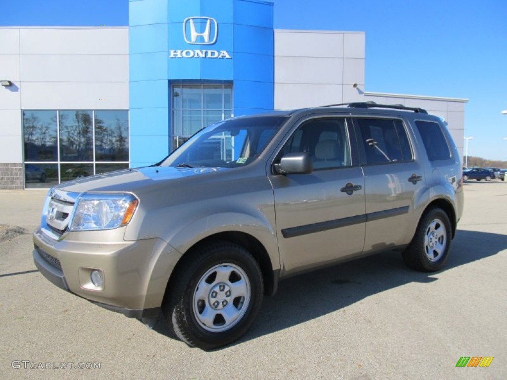 Mocha Metallic Honda Pilot