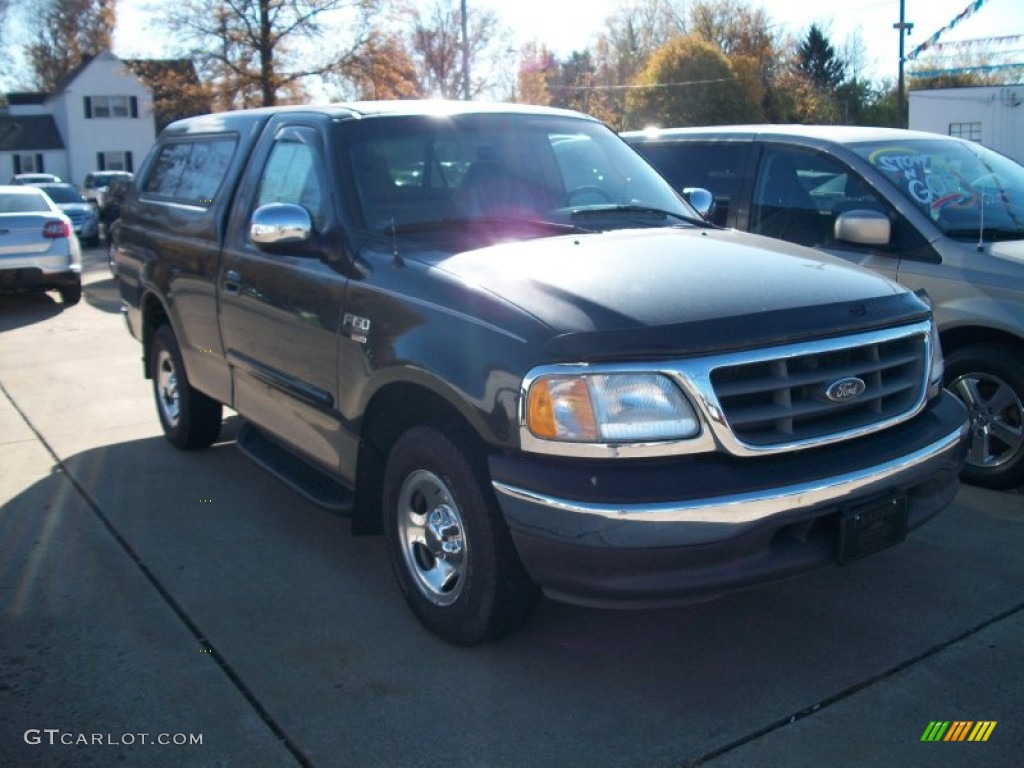 2002 F150 XLT Regular Cab - Dark Highland Green Metallic / Medium Parchment photo #3