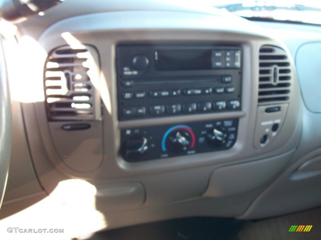 2002 F150 XLT Regular Cab - Dark Highland Green Metallic / Medium Parchment photo #9
