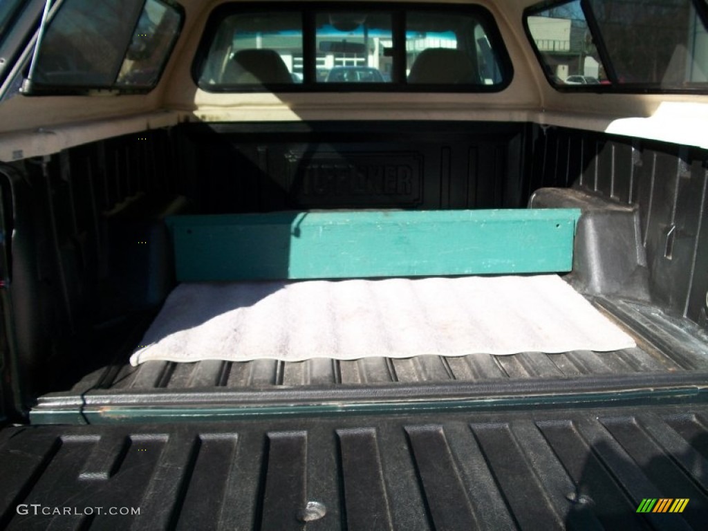 2002 F150 XLT Regular Cab - Dark Highland Green Metallic / Medium Parchment photo #11