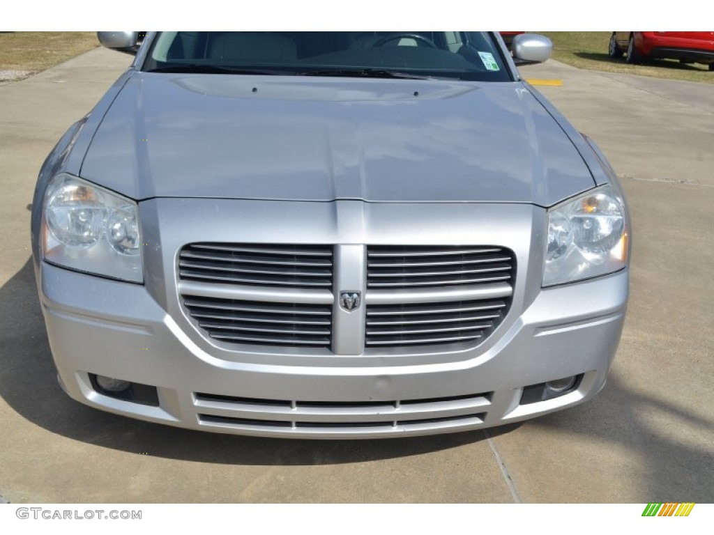 Bright Silver Metallic 2006 Dodge Magnum R/T Exterior Photo #56112203