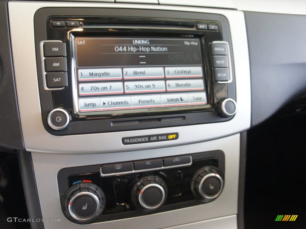 2010 Volkswagen CC Sport Controls Photo #56118965