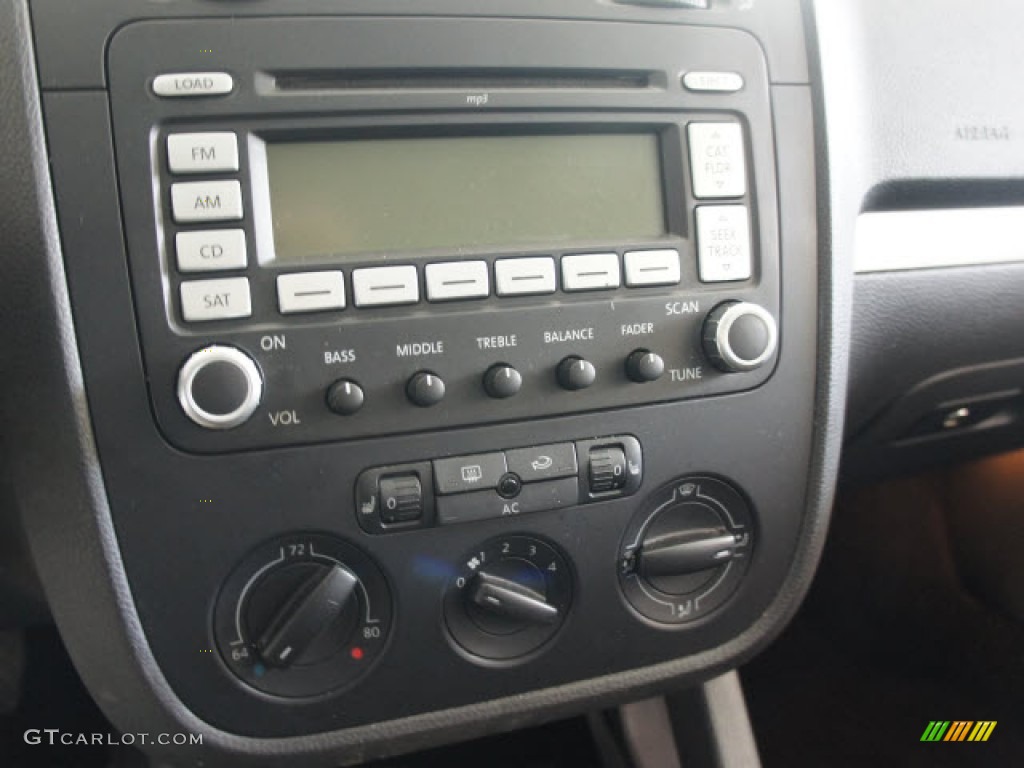 2009 Volkswagen Jetta SE Sedan Controls Photo #56119643